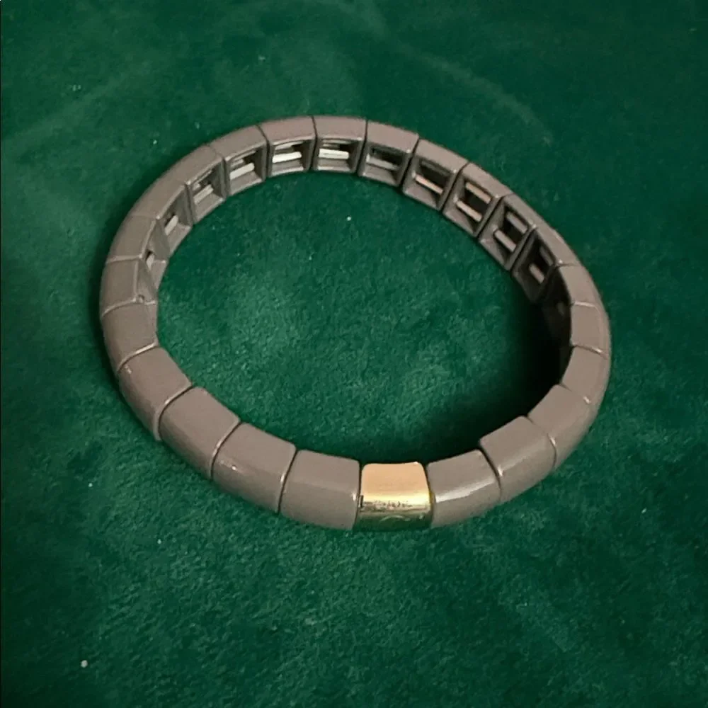 Gray Stretch Enamel Beaded Bracelet - LIKE NEW - Gray & Gold